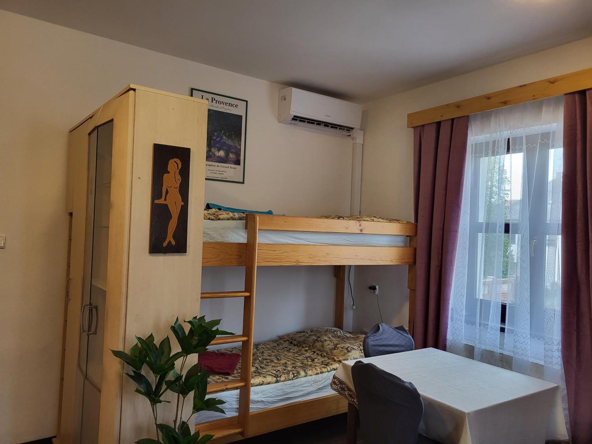 Pension Doctor Dvůr Králové nad Labem Ruang foto